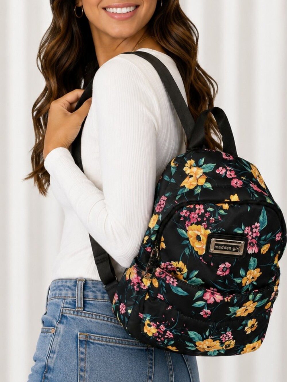 👜 🎒 Madden Girl Black Floral Backpack Multicolor Flowers Adjustable Straps